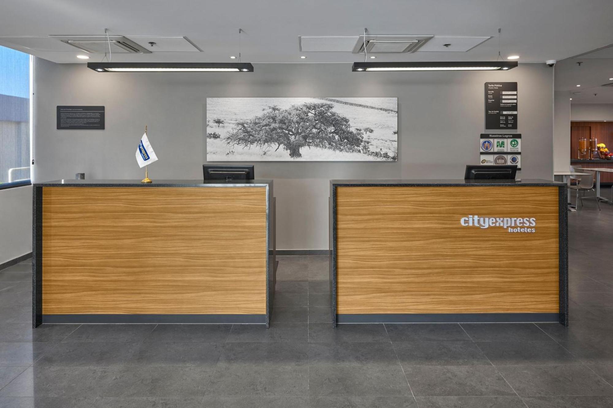 City Express By Marriott تاباتشولا المظهر الخارجي الصورة