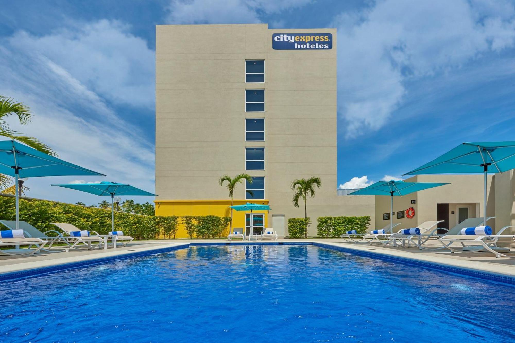 City Express By Marriott تاباتشولا المظهر الخارجي الصورة