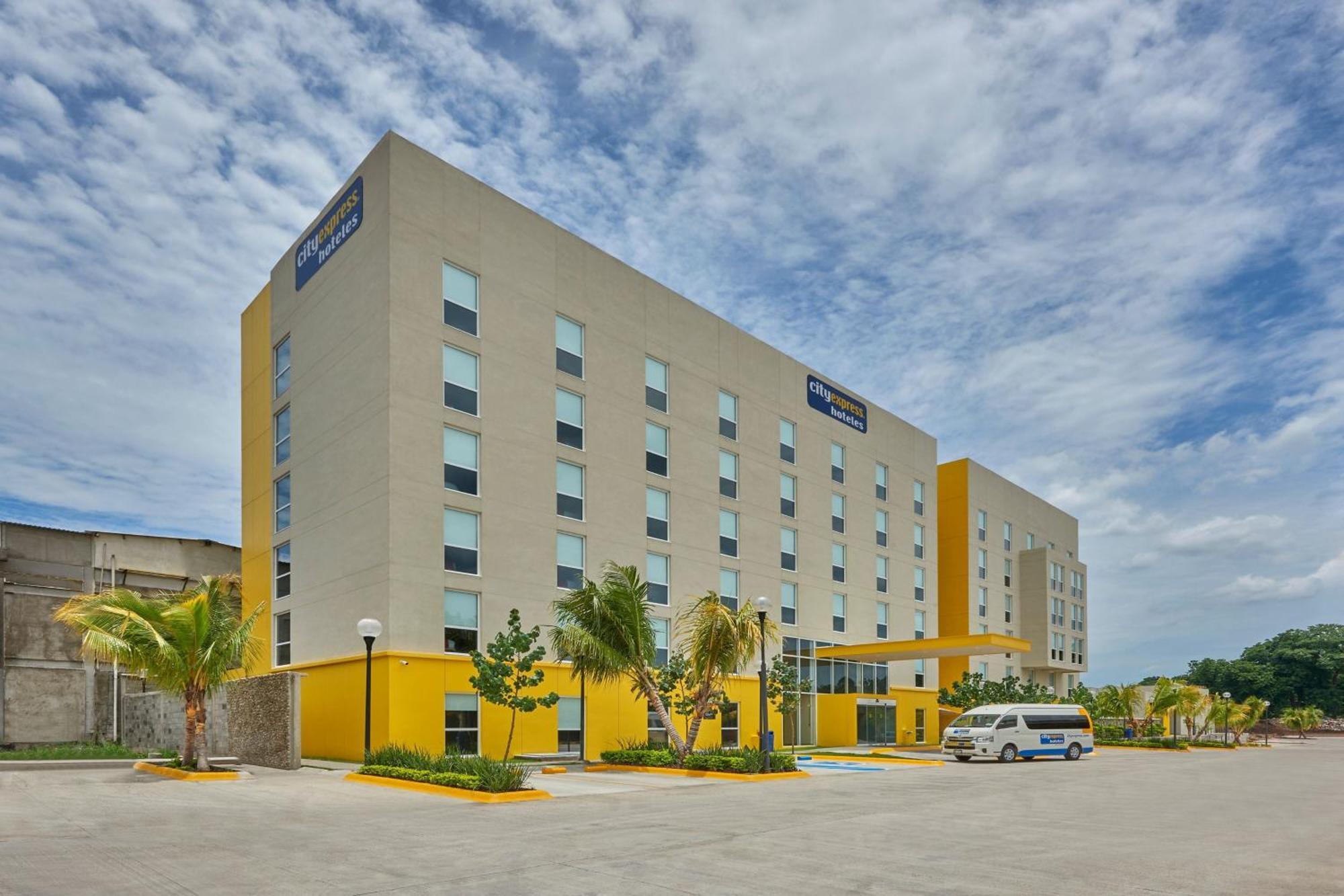 City Express By Marriott تاباتشولا المظهر الخارجي الصورة